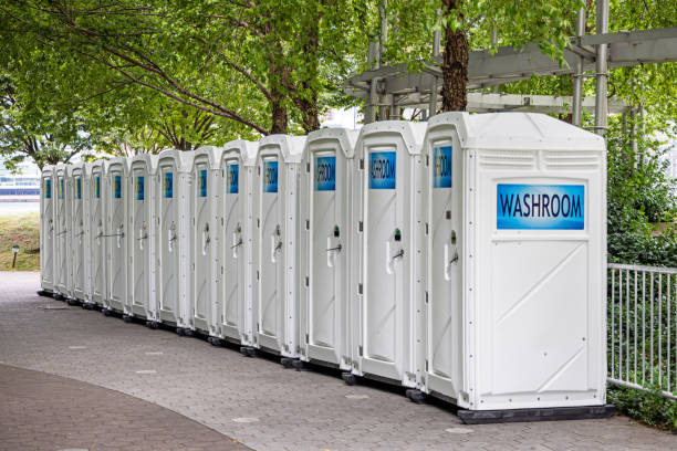 Best Best portable toilet rental  in Gra Forks, ND